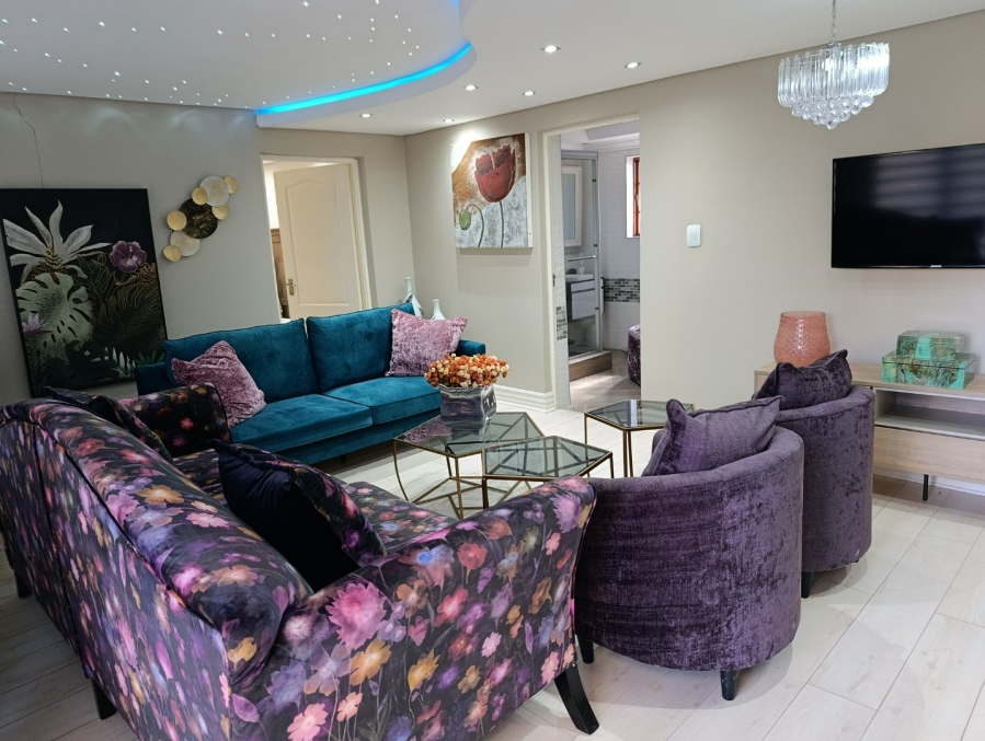 5 Bedroom Property for Sale in Heuwelsig Free State